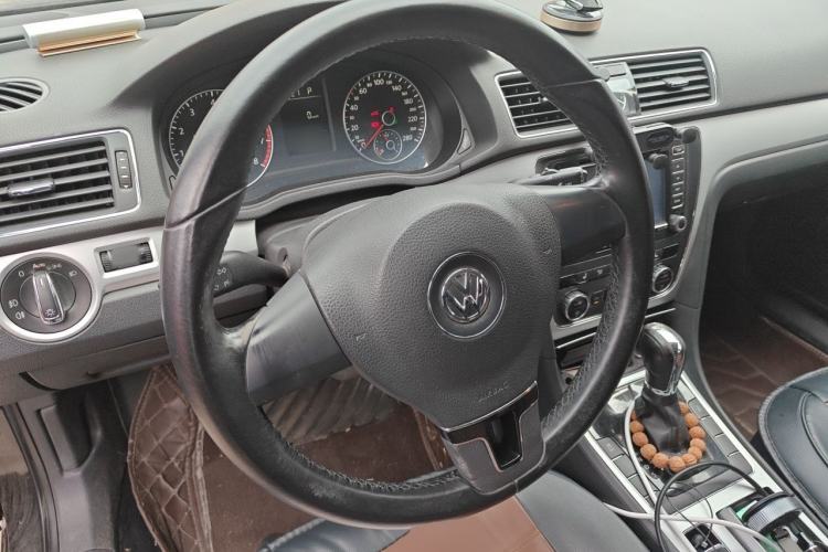 Used Volkswagen Passat 2013 1.4 TSI DSG Prestige Edition Steering Wheel