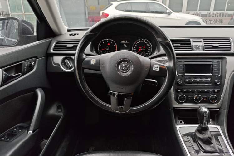 Used Volkswagen Passat 2013 1.8TSI DSG Prestige Edition Steering Wheel