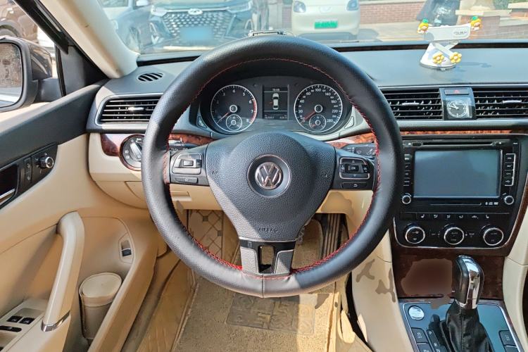 Used Volkswagen Passat 2013 1.8TSI DSG Prestige Edition Steering Wheel