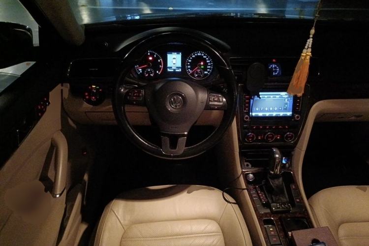 Used Volkswagen Passat 2013 2.0 TSI DSG Prestige Edition Steering Wheel