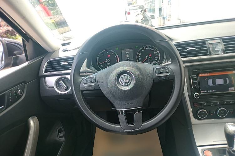 Used Volkswagen Passat 2013 1.8TSI DSG Prestige Edition Steering Wheel