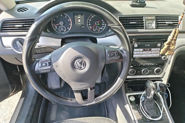 Used Volkswagen Passat 2013 2.0 TSI DSG Prestige Edition Steering Wheel