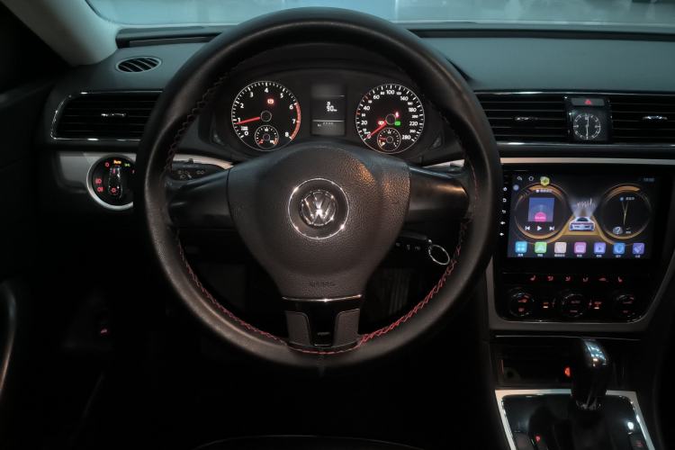 Used Volkswagen Passat 2013 1.8TSI DSG Prestige Edition Steering Wheel