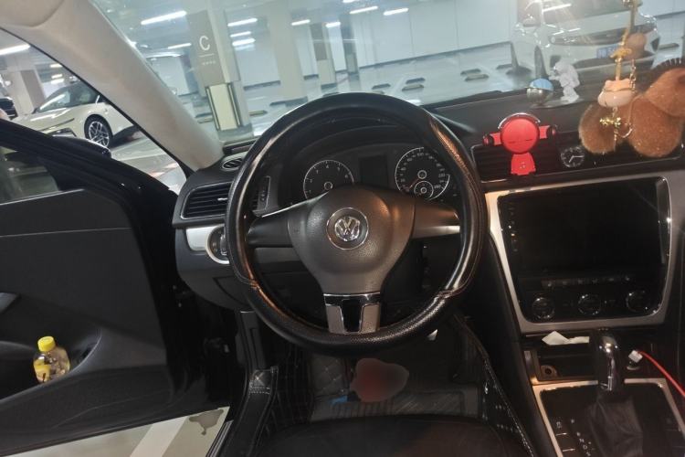 Used Volkswagen Passat 2013 1.8TSI DSG Prestige Edition Steering Wheel