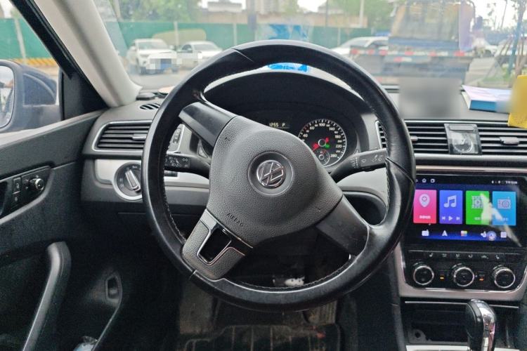 Used Volkswagen Passat 2013 1.8TSI DSG Prestige Edition Steering Wheel