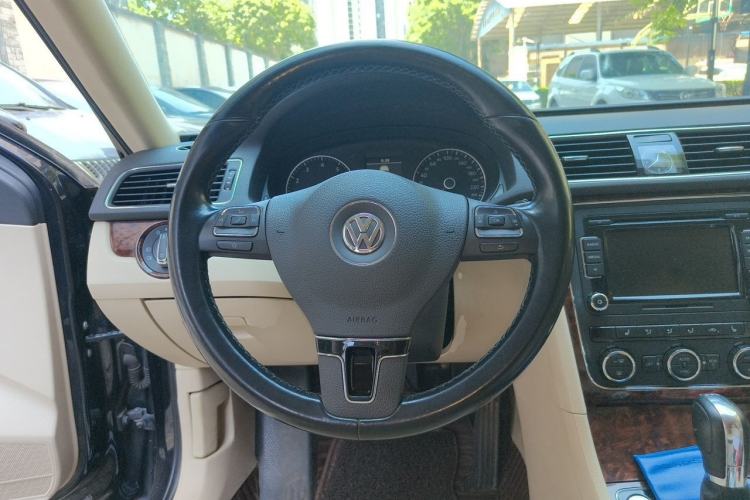 Used Volkswagen Passat 2013 2.0 TSI DSG Prestige Edition Steering Wheel