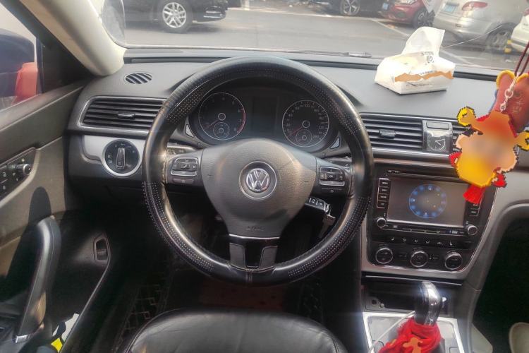 Used Volkswagen Passat 2013 1.8TSI DSG Prestige Edition Steering Wheel