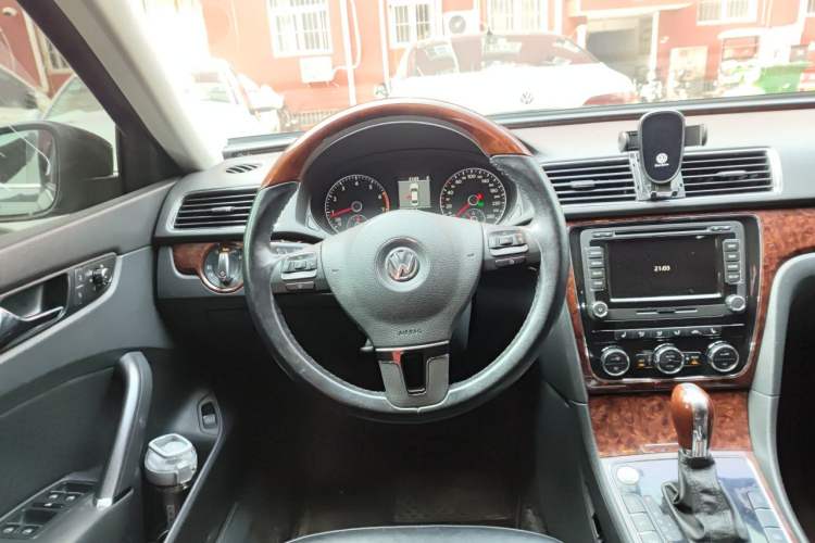 Used Volkswagen Passat 2013 2.0 TSI DSG Ultimate Edition Steering Wheel