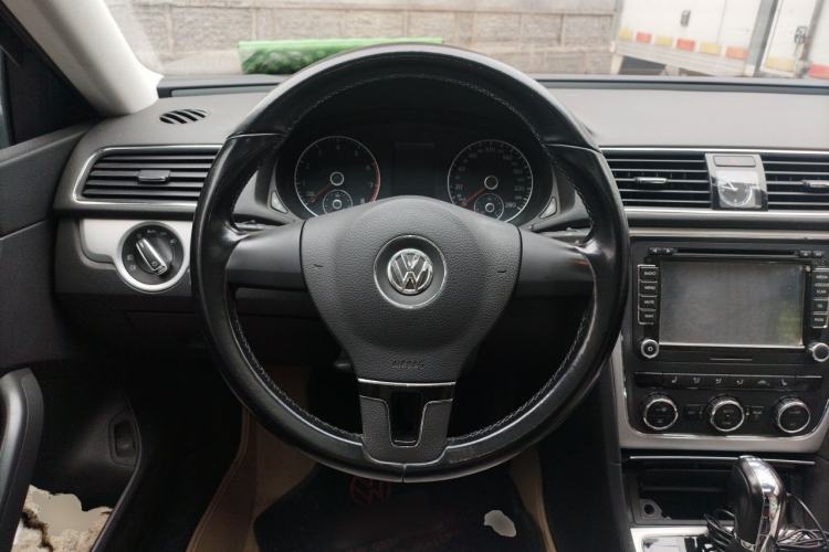 Used Volkswagen Passat 2013 1.8TSI DSG Prestige Edition Steering Wheel