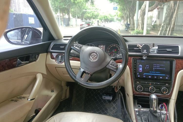 Used Volkswagen Passat 2013 2.0 TSI DSG Ultimate Edition Steering Wheel