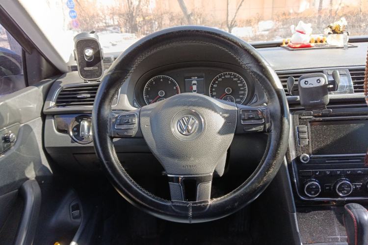 Used Volkswagen Passat 2013 1.8TSI DSG Prestige Edition Steering Wheel