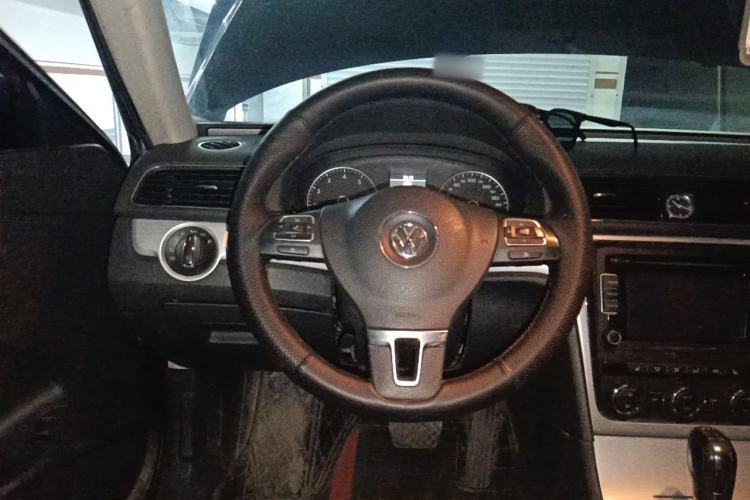 Used Volkswagen Passat 2013 1.8TSI DSG Prestige Edition Steering Wheel