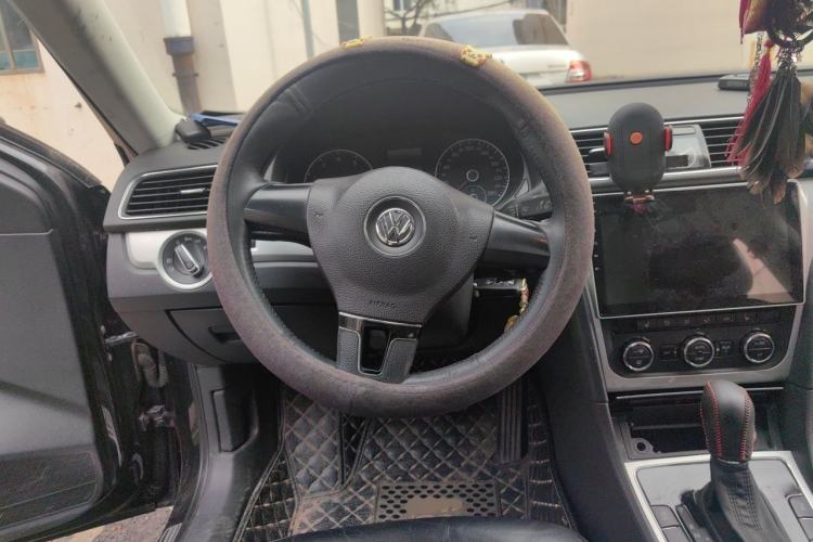 Used Volkswagen Passat 2013 1.8TSI DSG Prestige Edition Steering Wheel