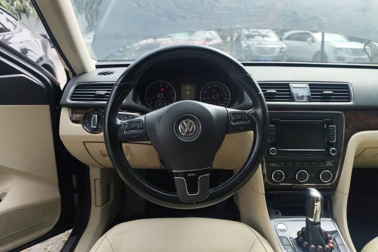 Used Volkswagen Passat 2013 2.0 TSI DSG Prestige Edition Steering Wheel