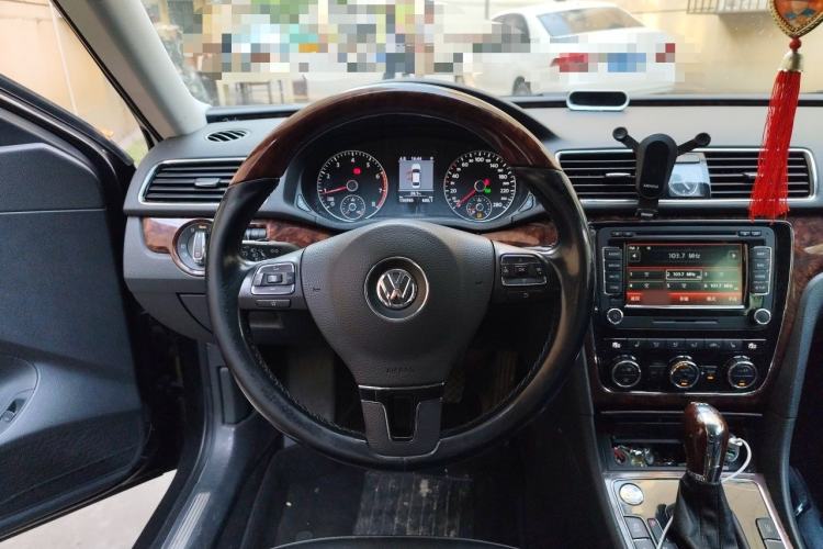 Used Volkswagen Passat 2013 1.8TSI DSG Ultimate Edition Steering Wheel