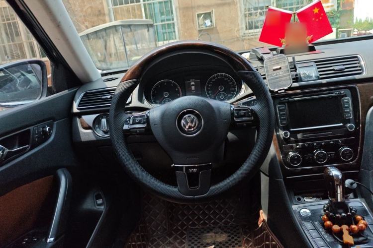 Used Volkswagen Passat 2013 3.0L V6 DSG Flagship Deluxe Edition Steering Wheel