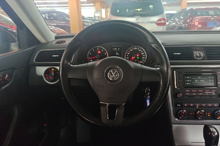 Used Volkswagen Passat 2013 1.8TSI DSG Prestige Edition Steering Wheel