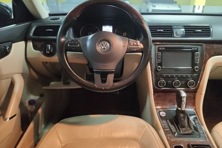 Used Volkswagen Passat 2013 1.8TSI DSG Prestige Edition Steering Wheel