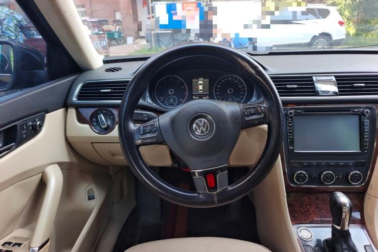 Used Volkswagen Passat 2013 1.8TSI DSG Prestige Edition Steering Wheel