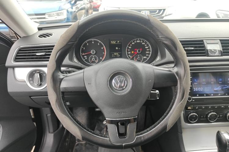 Used Volkswagen Passat 2013 1.8TSI DSG Prestige Edition Steering Wheel