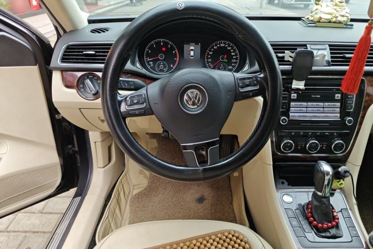 Used Volkswagen Passat 2013 1.8TSI DSG Prestige Edition Steering Wheel