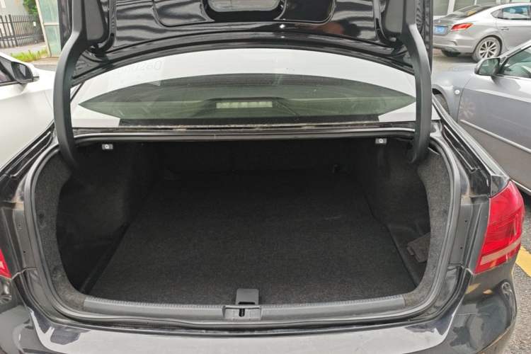 Used Volkswagen Passat 2013 1.8TSI DSG Prestige Edition Trunk