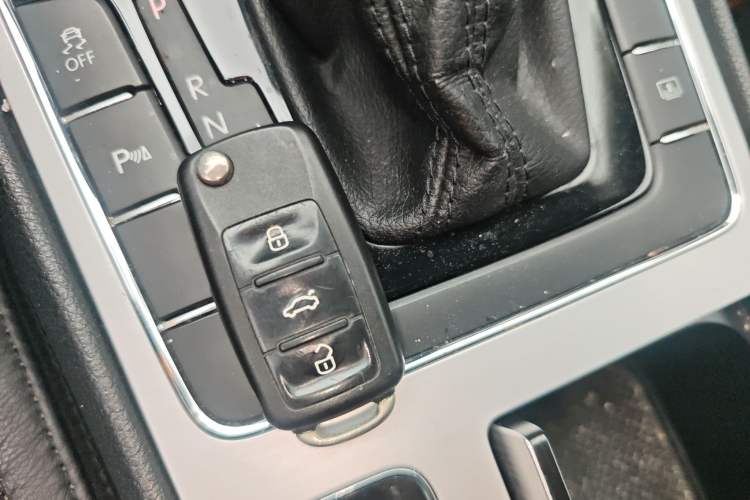 Used Volkswagen Passat 2013 2.0 TSI DSG Prestige Edition Vehicle Key