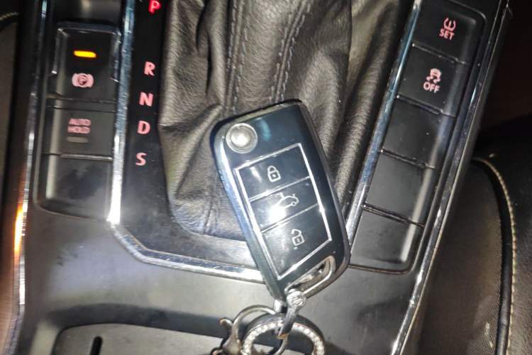 Used Volkswagen Passat 2013 1.8TSI DSG Government Procurement Edition Vehicle Key