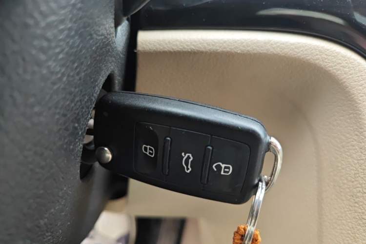 Used Volkswagen Passat 2013 1.8TSI DSG Prestige Edition Vehicle Key