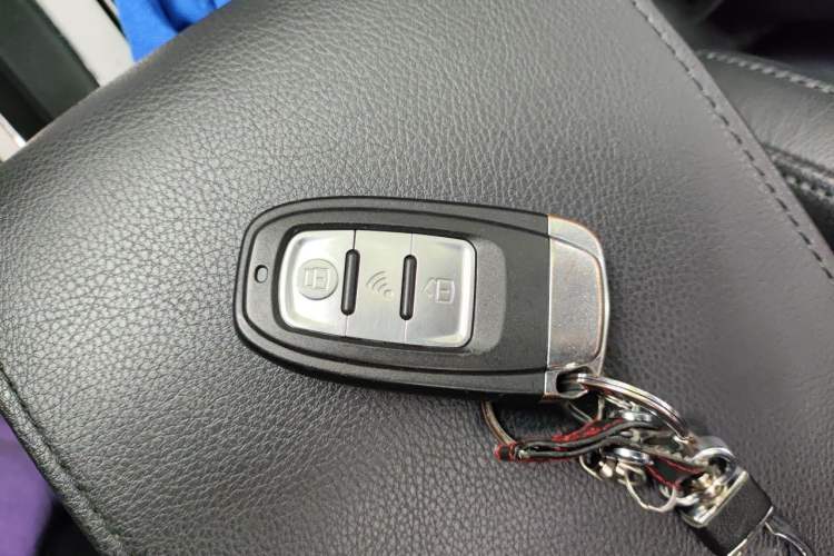 Used Volkswagen Passat 2013 1.8TSI DSG Prestige Edition Vehicle Key