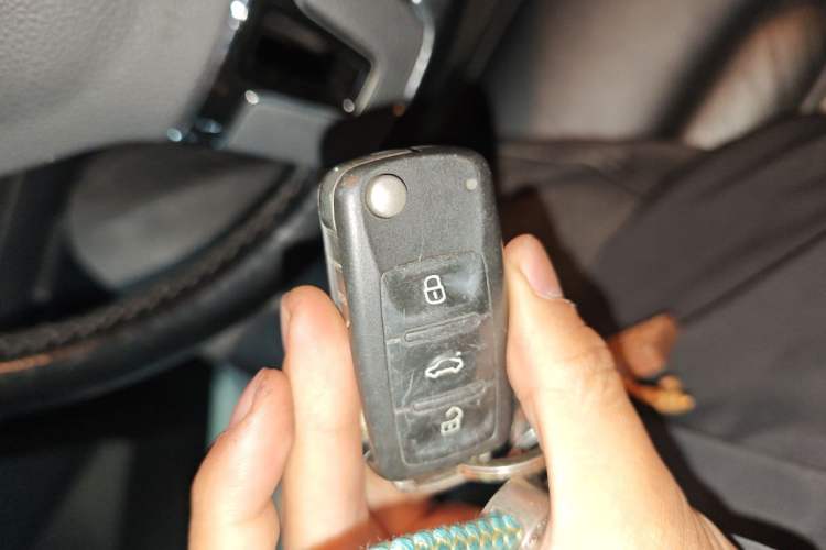 Used Volkswagen Passat 2013 1.8TSI DSG Prestige Edition Vehicle Key