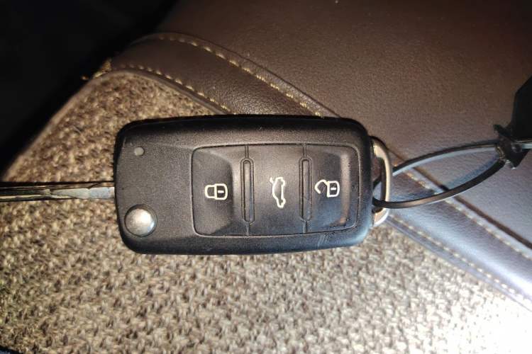 Used Volkswagen Passat 2013 1.8TSI DSG Prestige Edition Vehicle Key