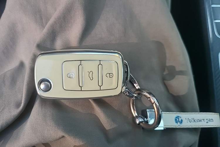 Used Volkswagen Passat 2013 1.8TSI DSG Government Procurement Edition Vehicle Key