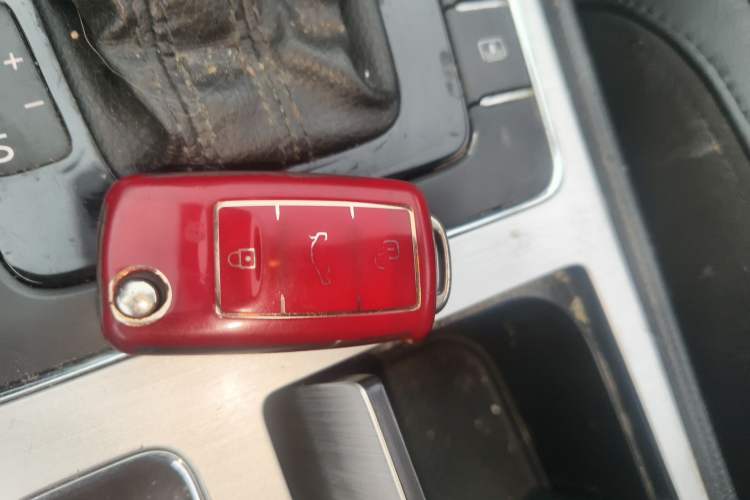 Used Volkswagen Passat 2013 1.8TSI DSG Ultimate Edition Vehicle Key