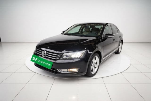 Ojetý Volkswagen Passat 2013 1.8TSI DSG Prestige Edition
