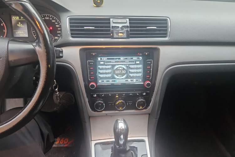 Used Volkswagen Passat 2013 1.4 TSI DSG Prestige Edition Audio And AC Panel