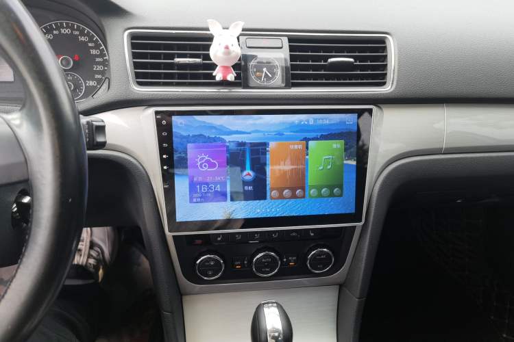 Used Volkswagen Passat 2013 1.4 TSI DSG BlueMotion Edition Audio And AC Panel
