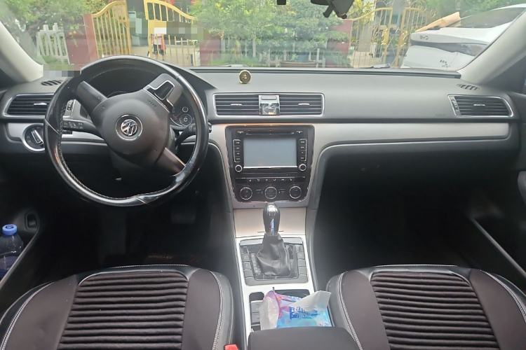 Used Volkswagen Passat 2013 1.4 TSI DSG Prestige Edition Center Console
