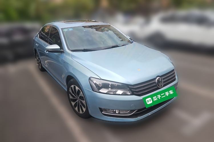 Used Volkswagen Passat 2013 1.4 TSI DSG Prestige Edition Front Right 45 Deg