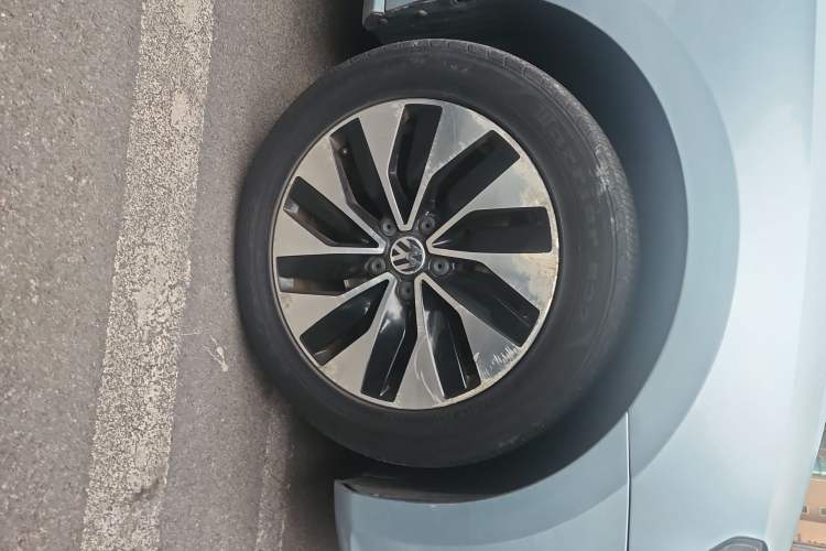 Used Volkswagen Passat 2013 1.4 TSI DSG Prestige Edition Right Front Wheel Hub