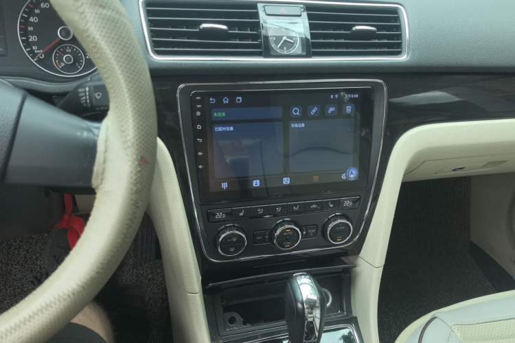 Used Volkswagen Passat 2013 1.8TSI DSG Prestige Edition Audio And AC Panel