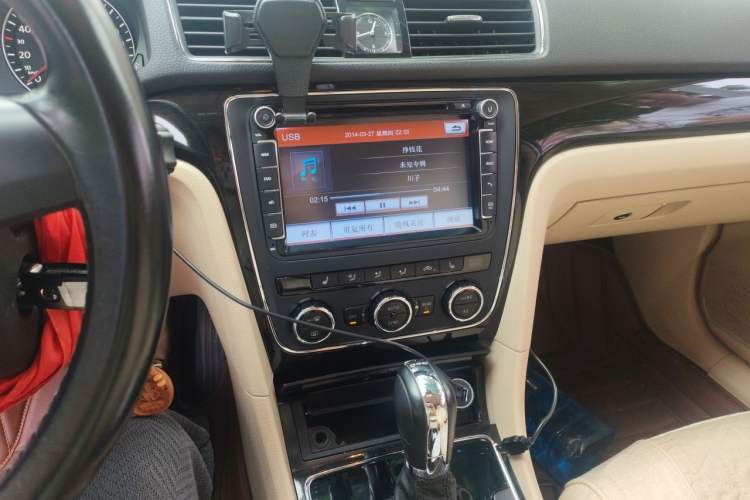 Used Volkswagen Passat 2013 1.8TSI DSG Prestige Edition Audio And AC Panel