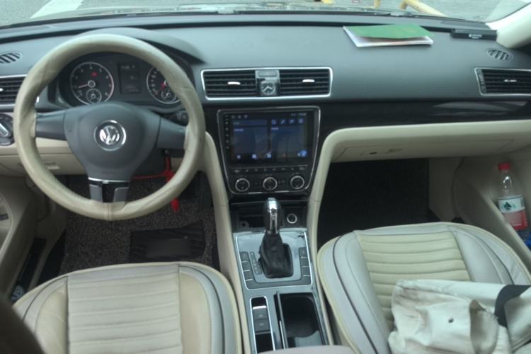 Used Volkswagen Passat 2013 1.8TSI DSG Prestige Edition Center Console