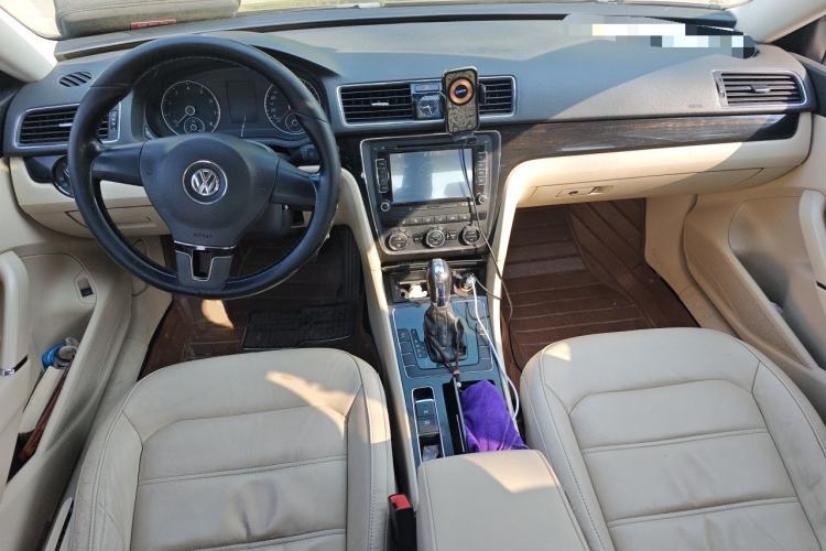 Used Volkswagen Passat 2013 1.4 TSI DSG Prestige Edition Center Console