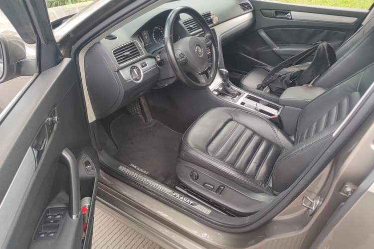 Used Volkswagen Passat 2013 1.8TSI DSG Prestige Edition Driver Seat