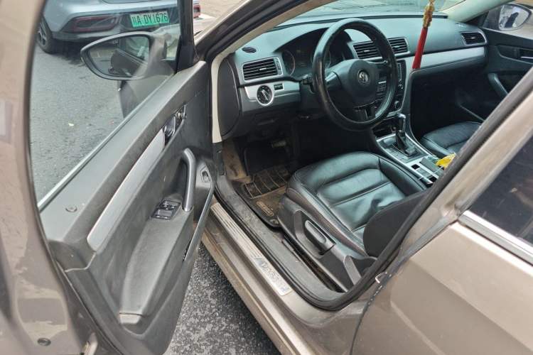 Used Volkswagen Passat 2013 1.8TSI DSG Prestige Edition Driver Seat