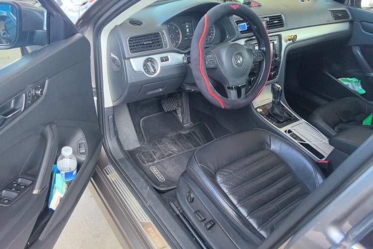 Used Volkswagen Passat 2013 1.8TSI DSG Prestige Edition Driver Seat