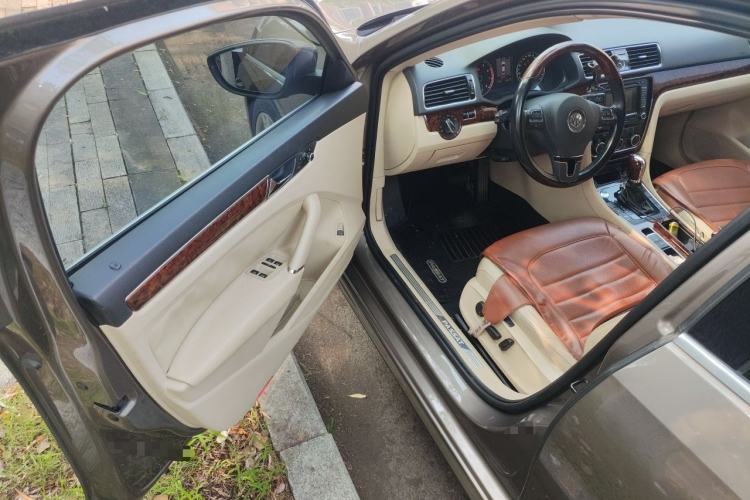 Used Volkswagen Passat 2013 2.0 TSI DSG Ultimate Edition Driver Seat