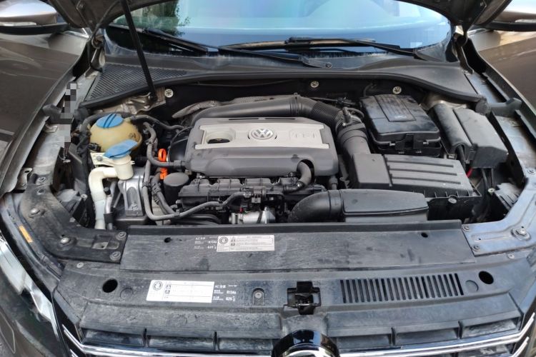 Used Volkswagen Passat 2013 1.8TSI DSG Prestige Edition Engine Bay