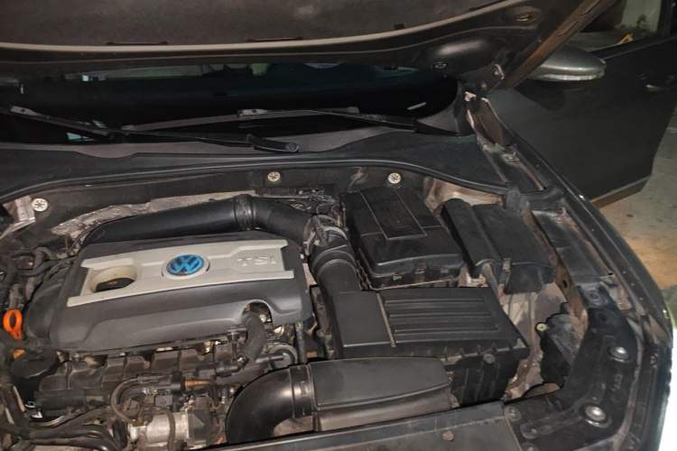 Used Volkswagen Passat 2013 2.0 TSI DSG Prestige Edition Engine Bay Left